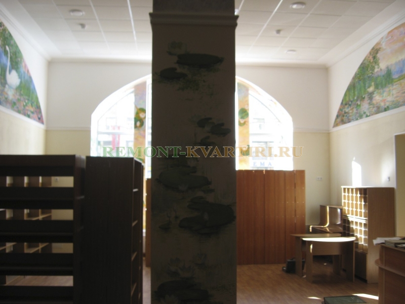 фото росписи стен и колонны в детской библиотеке № 48 г.Москвы